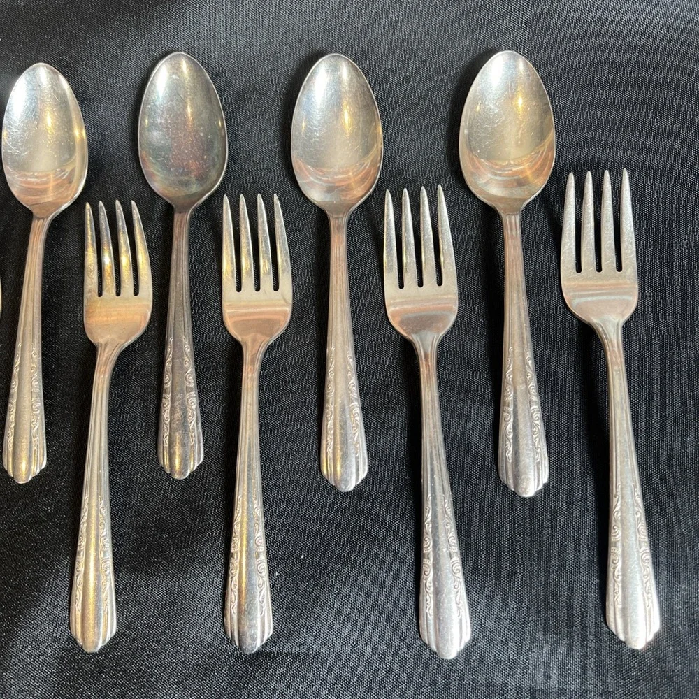 12-Piece Vintage‎ Marathon 1941 Thalia Silverplate Salad Forks & Teaspoons